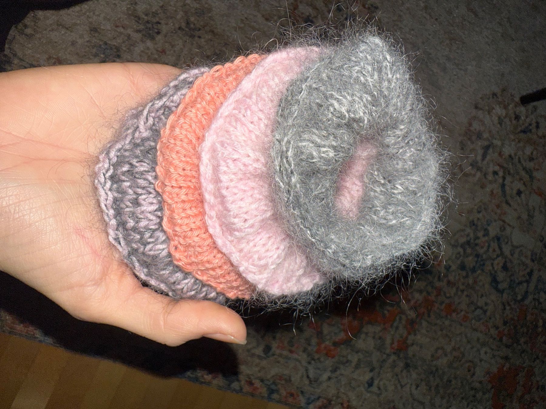 Accessori per capelli: Scrunchie gestrickt – Nuovo e nell'imballaggio originale da Mörschwil venduto da Seegurke18 1