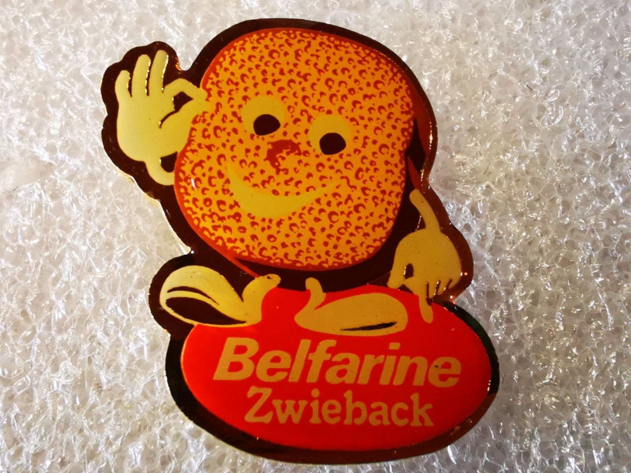 Placchette & Badge: Ansteckpin 2: Belfarine Zwieback – Usato da Oppligen venduto da Pin-Fall-Shop