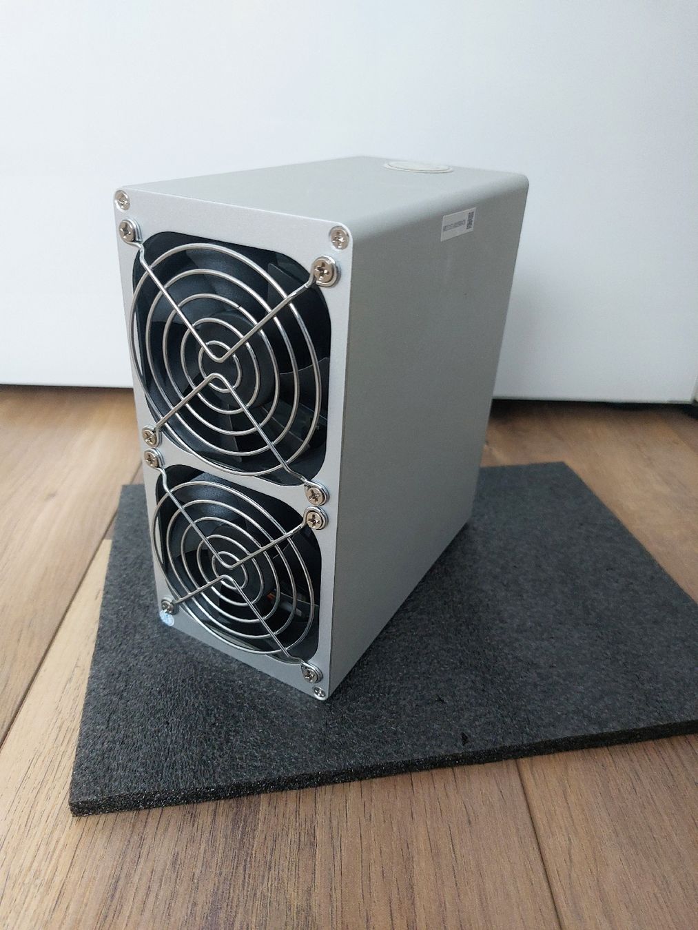 Goldshell Coin Miner: Goldshell LB Box – Gebraucht aus Gunzwil von  2