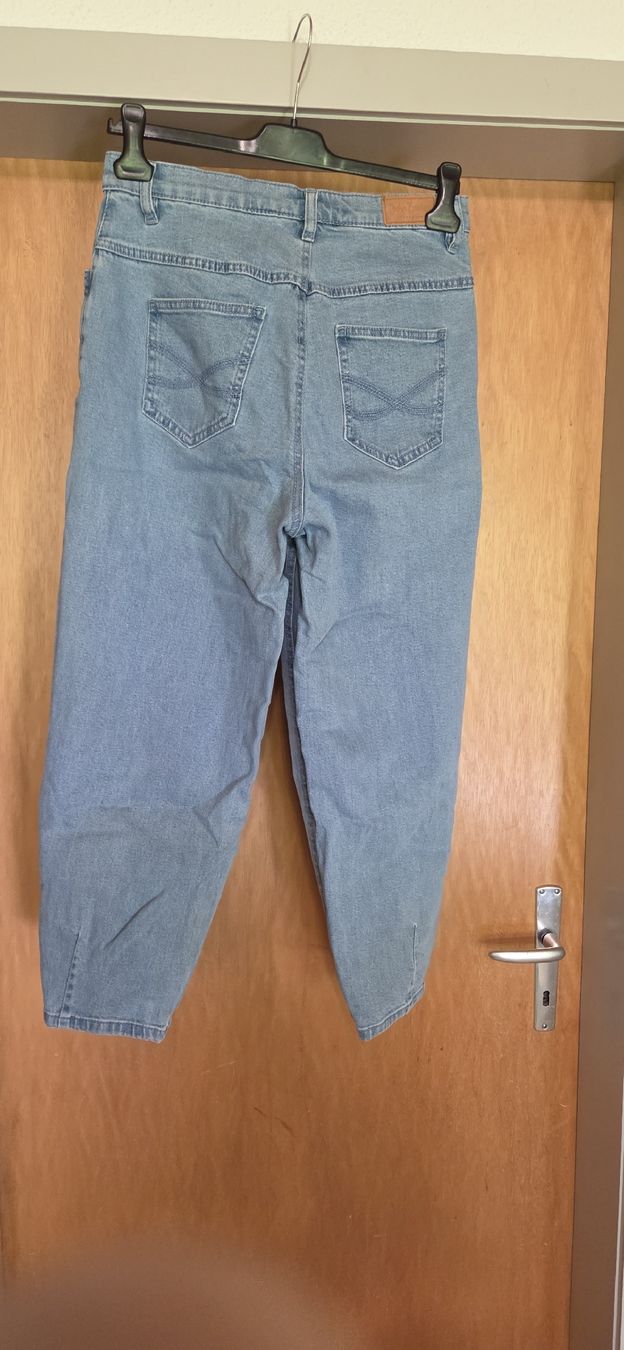 Jeans: MoM Jeans – Usato da Sigriswil venduto da Fischli_3600 1