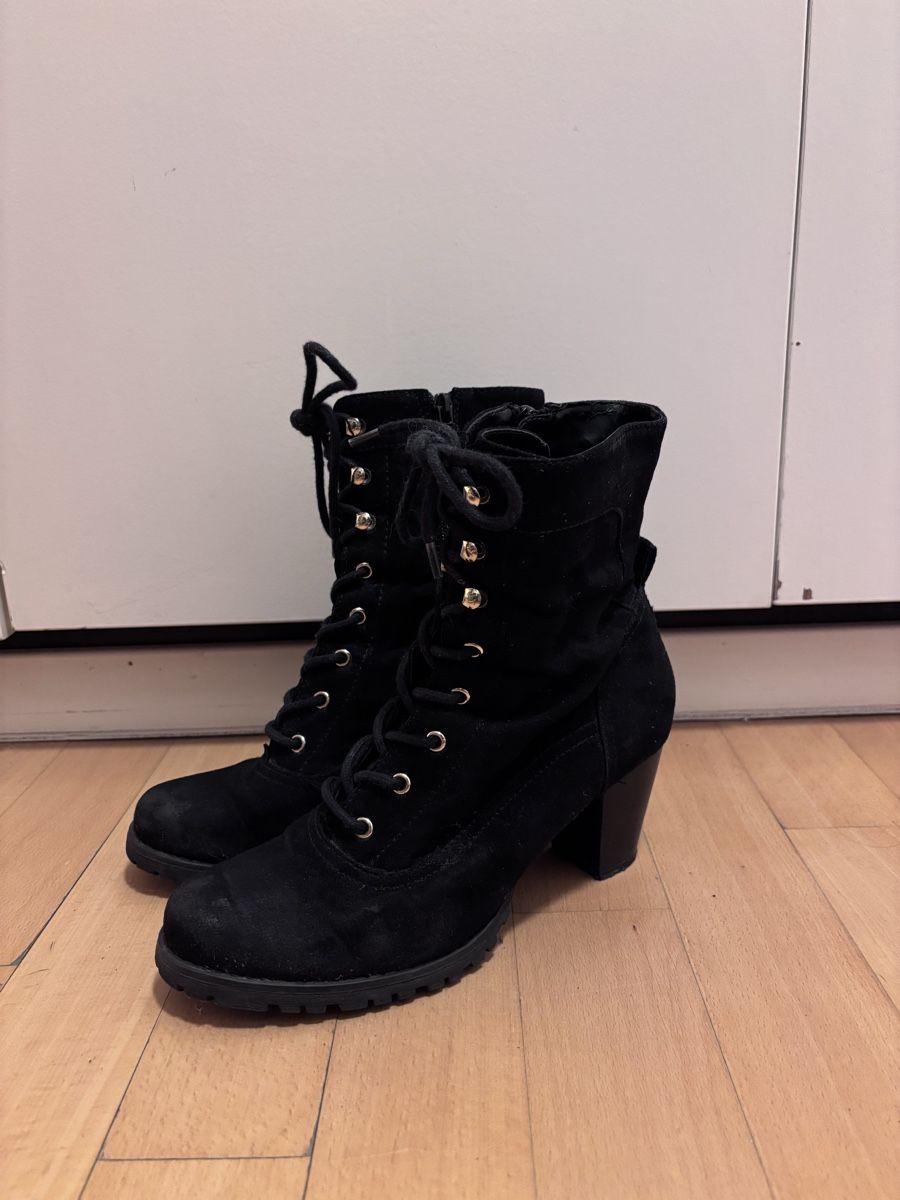 Damenschuhe: Schwarze Herbststiefel mit Absatz, Gr. 38 – Gebraucht aus Luzern von Pflanzen-Mama