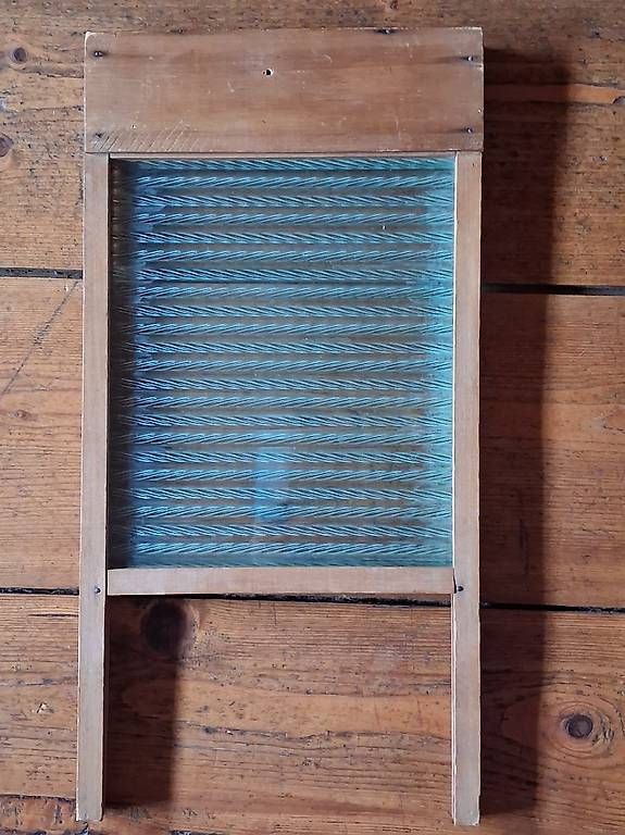 Tutti gli attrezzi: Antikes britisches Glas - Waschbrett  – Usato da Sigriswil venduto da 11p_9psj 3