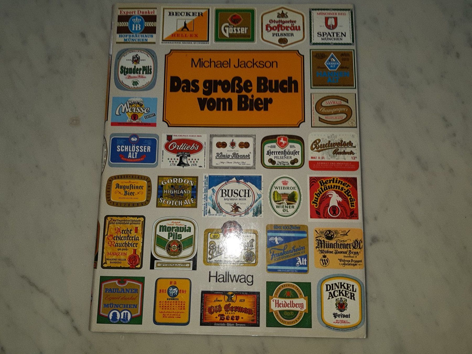 Livres: Das grosse Buch vom Bier - Hallwag 🍻 – D'occasion à Rotkreuz par nigal
