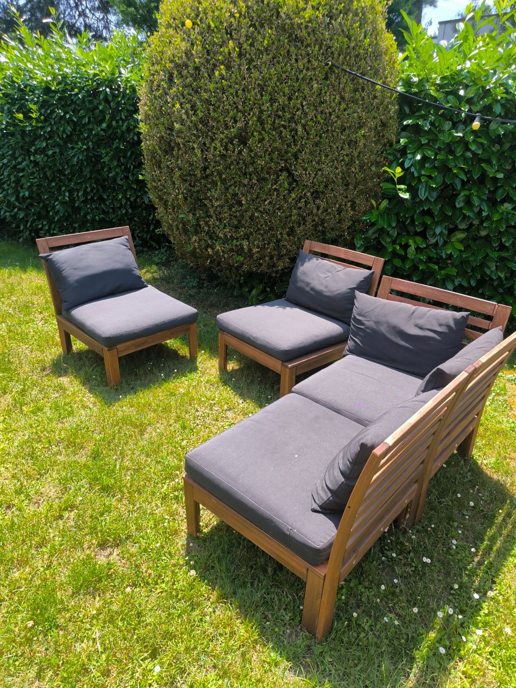 Ikea Poltrone: Garten Lounge Holz mit schwarzen Polstern – Usato da Küsnacht ZH venduto da corinita 1