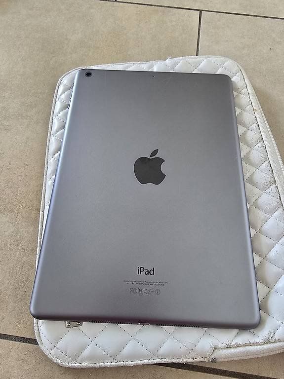 Apple Tablet PC: Ipad Air 1 – Usato da Rickenbach b. Wil venduto da Kth_v8 1