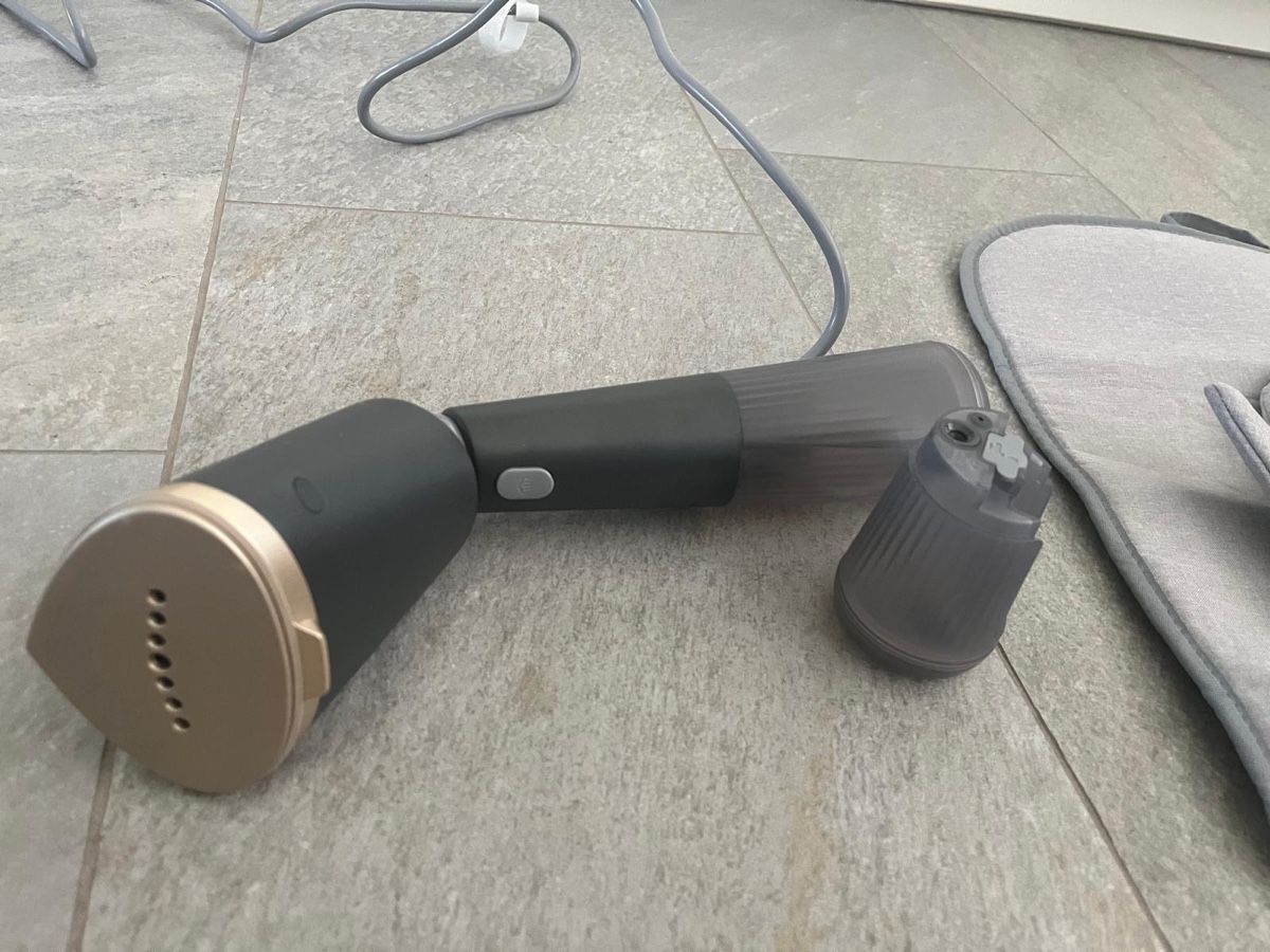 Philips Dampfreiniger: Kleider Steamer – Gebraucht aus Allschwil von dmu2 2
