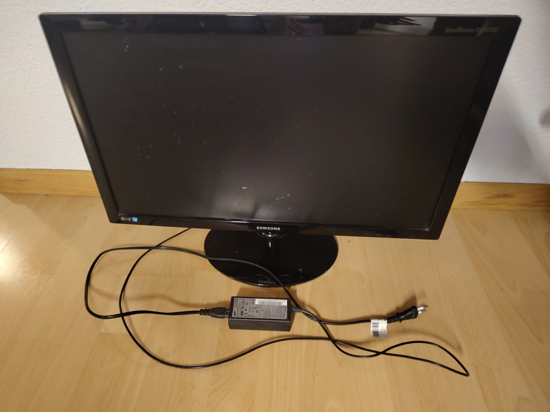 Monitor: Bildschirm Samsung 23.6 Zoll – Usato da Uffikon venduto da luk_77ht 1