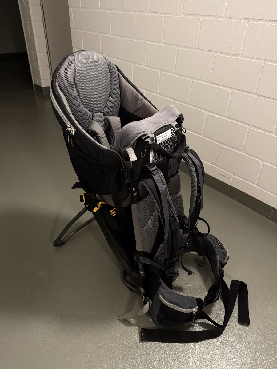 Deuter Bauch- & Rückentragen: Deuter Kid Comfort 3 – Gebraucht aus Luzern von Rokas.syd