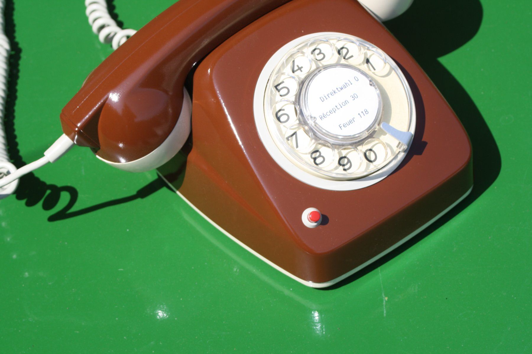 Telefone: TELEFON VINTAGE MIT WÄHLSCHEIBE – Gebraucht aus Wauwil von Pneuedy 2