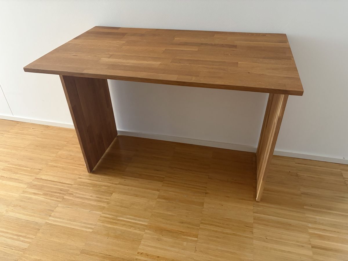Schreibtische: Minimalist Desk in Solid Oak – Gebraucht aus Zürich von jensmoll 2