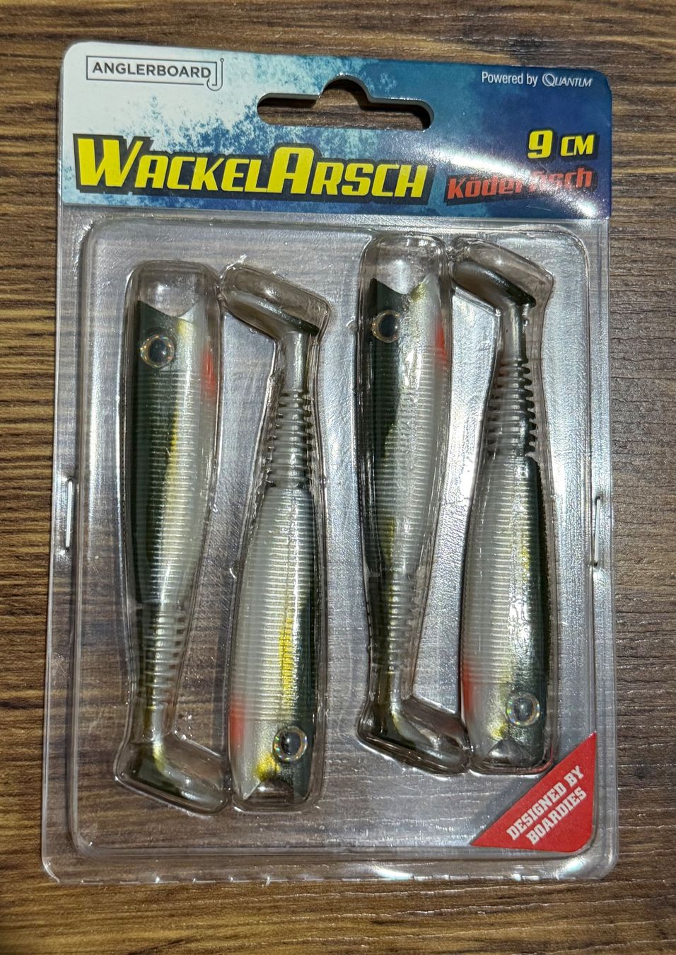 Köder: Quantum Wackelarsch 9 cm - 4 Stück – Neu und originalverpackt aus Widnau von Fishingtackle_Oggy