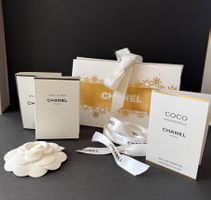 CHANEL - Parfumminis  Papierbox Kamelie Geschenksband