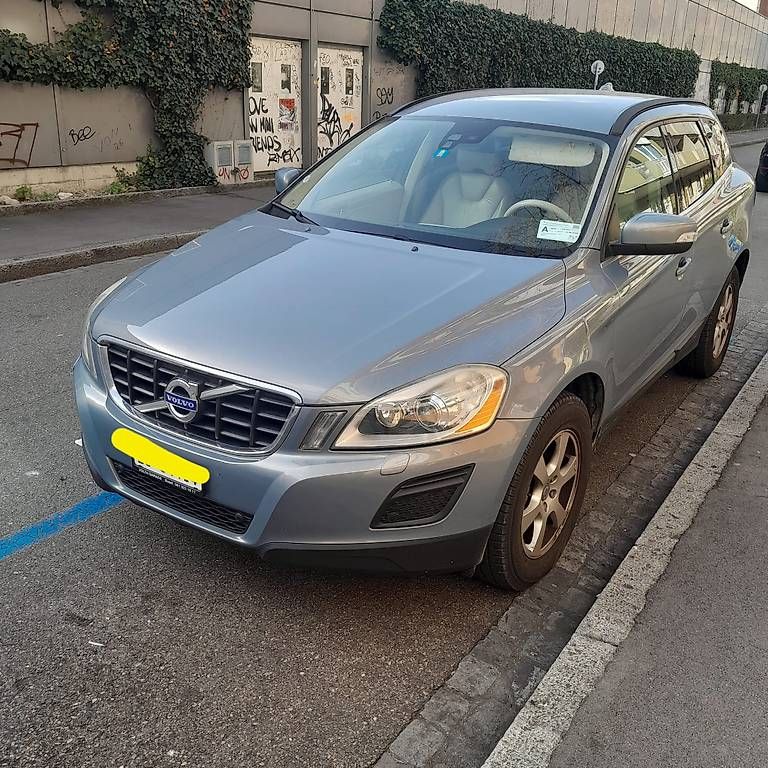 Automobili: Volvo XC60 D3 AWD Automat  – Usato da Reigoldswil venduto da maslah