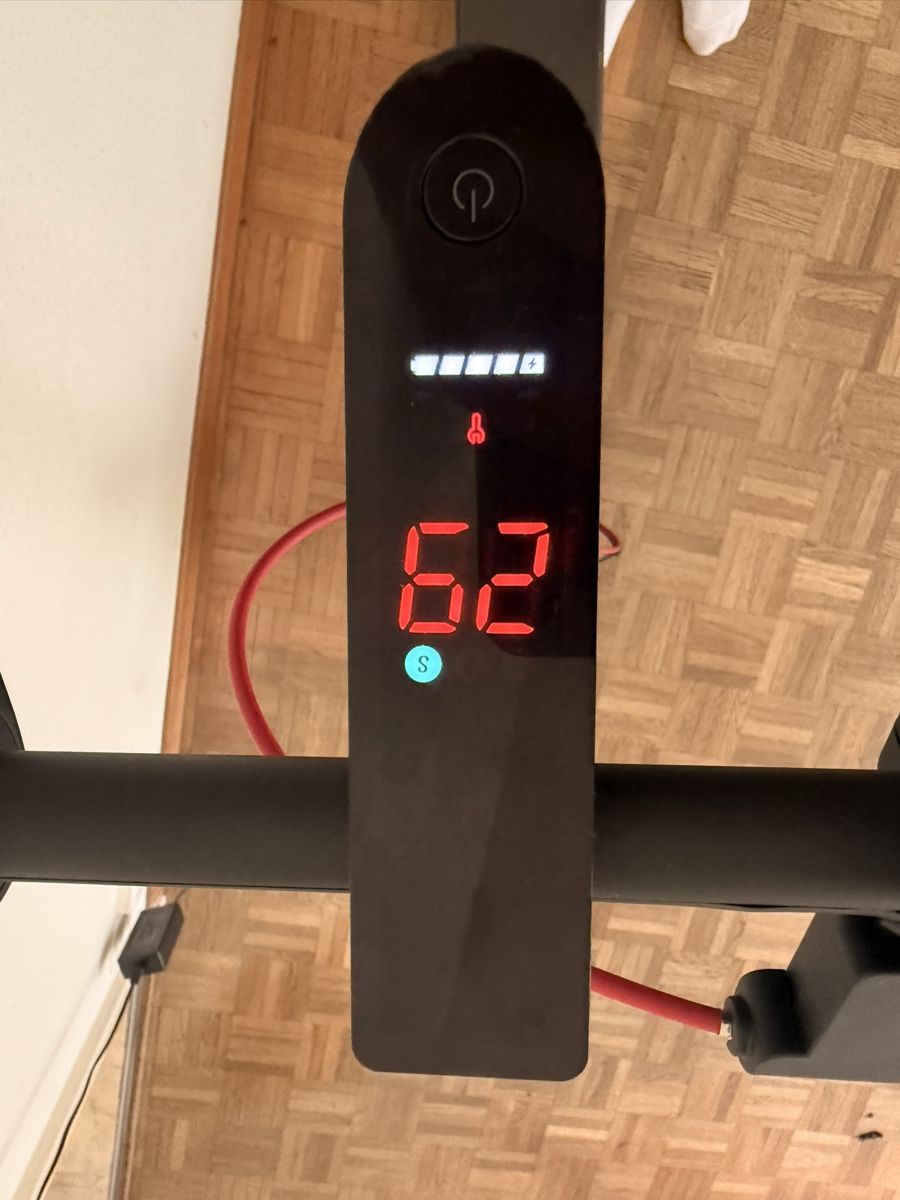 Scooters: Xiaomi Electric Scooter 4 – Defekt aus Zürich von dnlyy 2