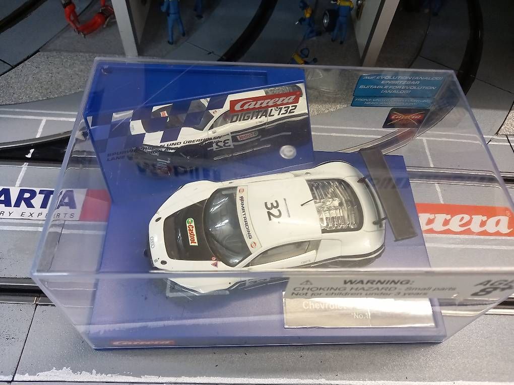 Carrera Piste: Carrera Digital 132 Audi R8 LMS – Usato da Langenthal venduto da noa_9wcy 1