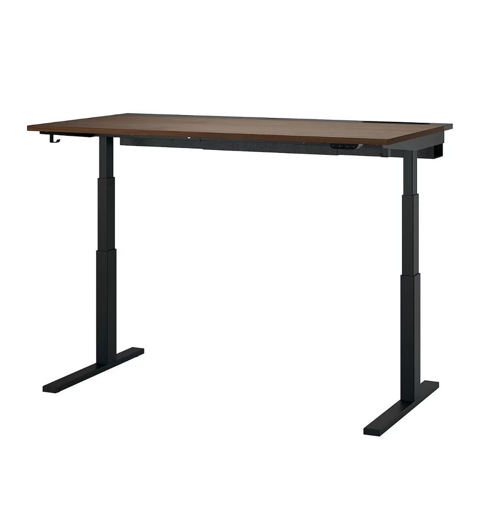 Scrivanie: Computer desk from IKEA. electric, height adjustable – Usato da Dübendorf venduto da xce_m8qq