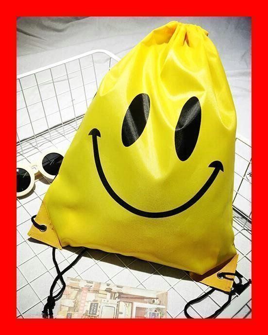 Rucksäcke: Rucksack Backpack Smiley Emoji Chat Whatsapp iPhone Google – Neu und originalverpackt aus Dättlikon von easythings