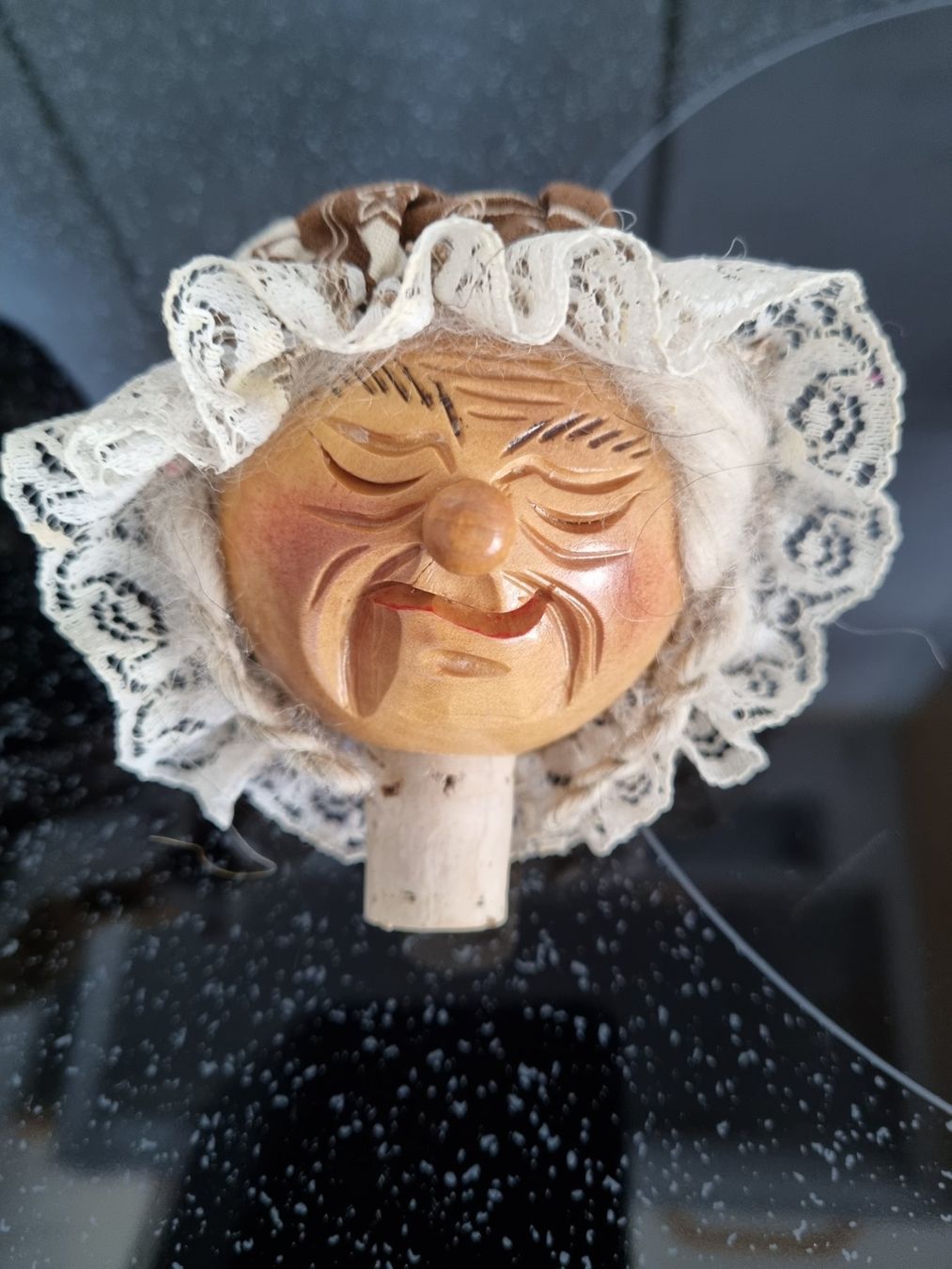 Figuren: Flasche mit spezieller Verkleidung "Träsch-Gritte" – Gebraucht aus Nottwil von Janny77 3