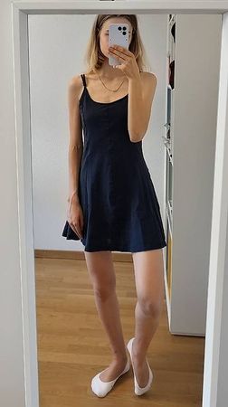 Blaues Kleid mit verstellbaren Trägern Grösse S