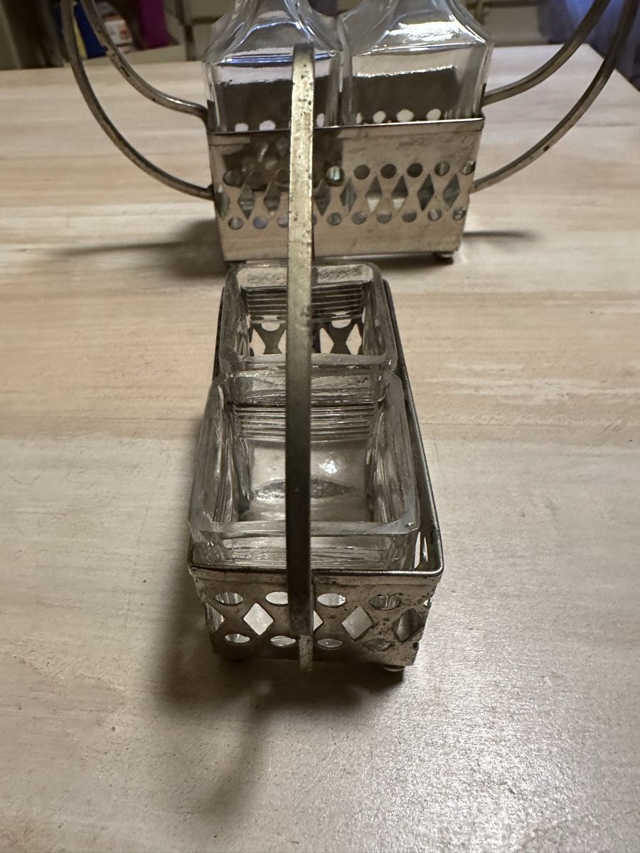 Tutte le decorazioni: ein Saucenhalter und Zahnstocherhalter – Usato da Bolligen venduto da Astrophysiker06 5