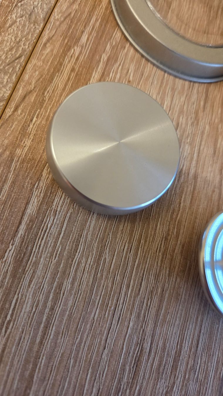 Giocattoli: Edles Kreisel-Set Metall, mit Dose, neuwertig, TOP Gesche... – Usato da Adlikon b.Regensdf venduto da ChriZ86 4