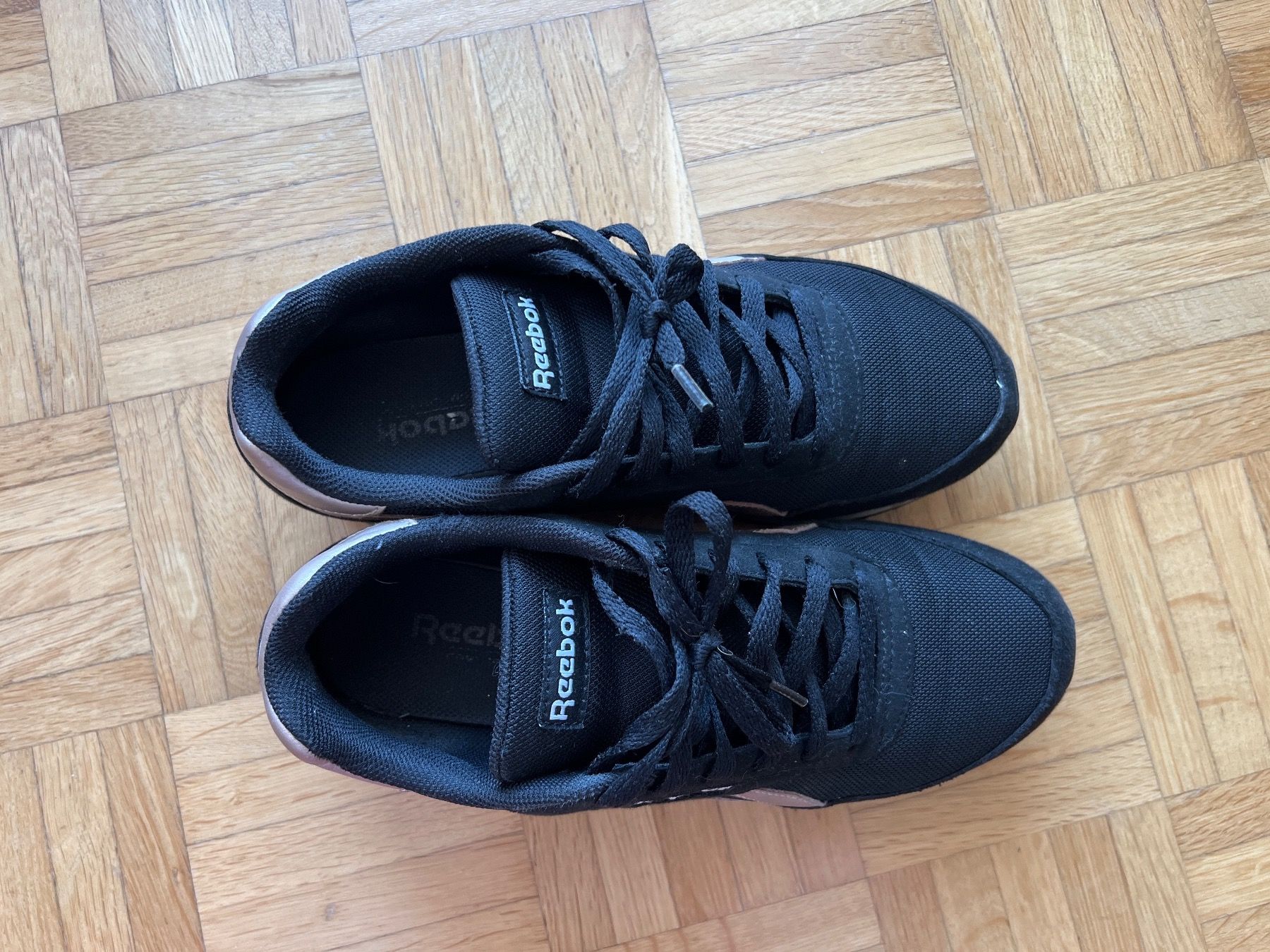Reebok Scarpe da uomo: REEBOK EUR 39 – Usato da Horgen venduto da linuxrp 2