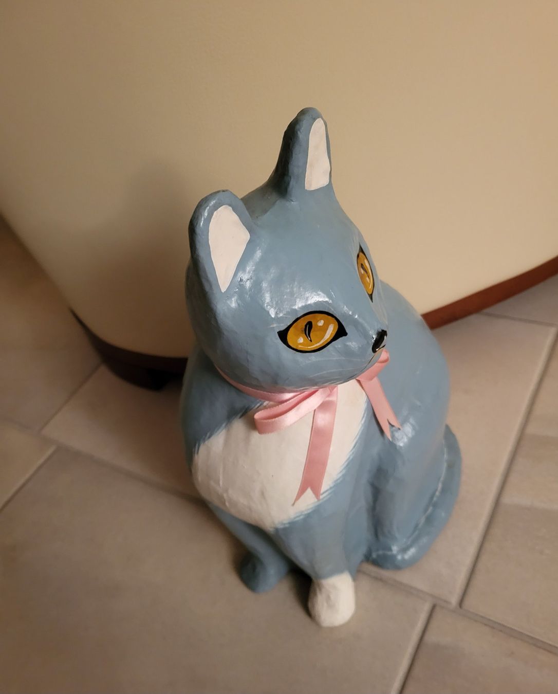 Alle Dekorationen: Papmaché Katze, Höhe 38cm – Gebraucht aus Turgi von rut_p556 3