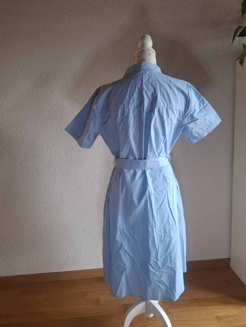 Anouk Robes: Hemdkleid ICHI hellblau mit Bindegürtel guter Zustand – D'occasion à Urtenen-Schönbühl par wirbelwind010 2