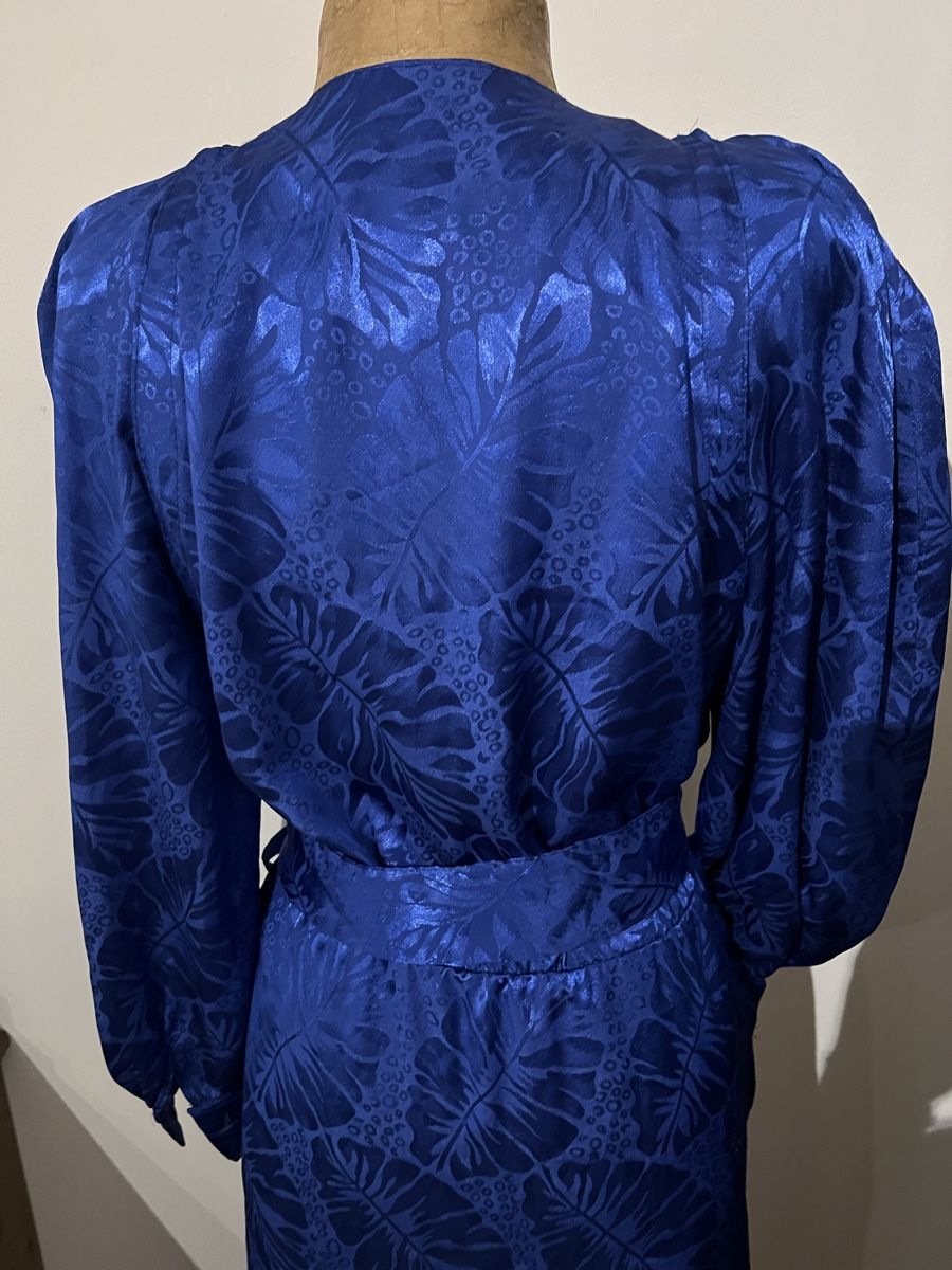 Vestiti: Robe en soie vintage  – Usato da St-Pierre-Clages venduto da ste_xk6p 4