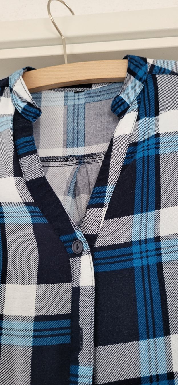 C&A Camicette, T-shirt & Top: Blau-weiss karierte Bluse Gr. 164 – Usato da Merenschwand venduto da Boonie 1