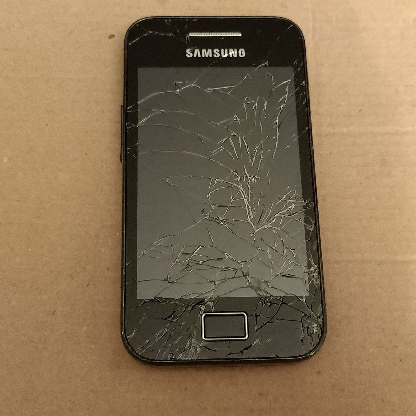 Samsung Telefoni cellulari / Smartphones: Android Handy: Samsung Galaxy Ace S5830 – Usato da Winterthur venduto da Opusco 7
