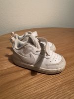 Nike Kinderschuhe weiss Grösse 23.5 guter Zustand