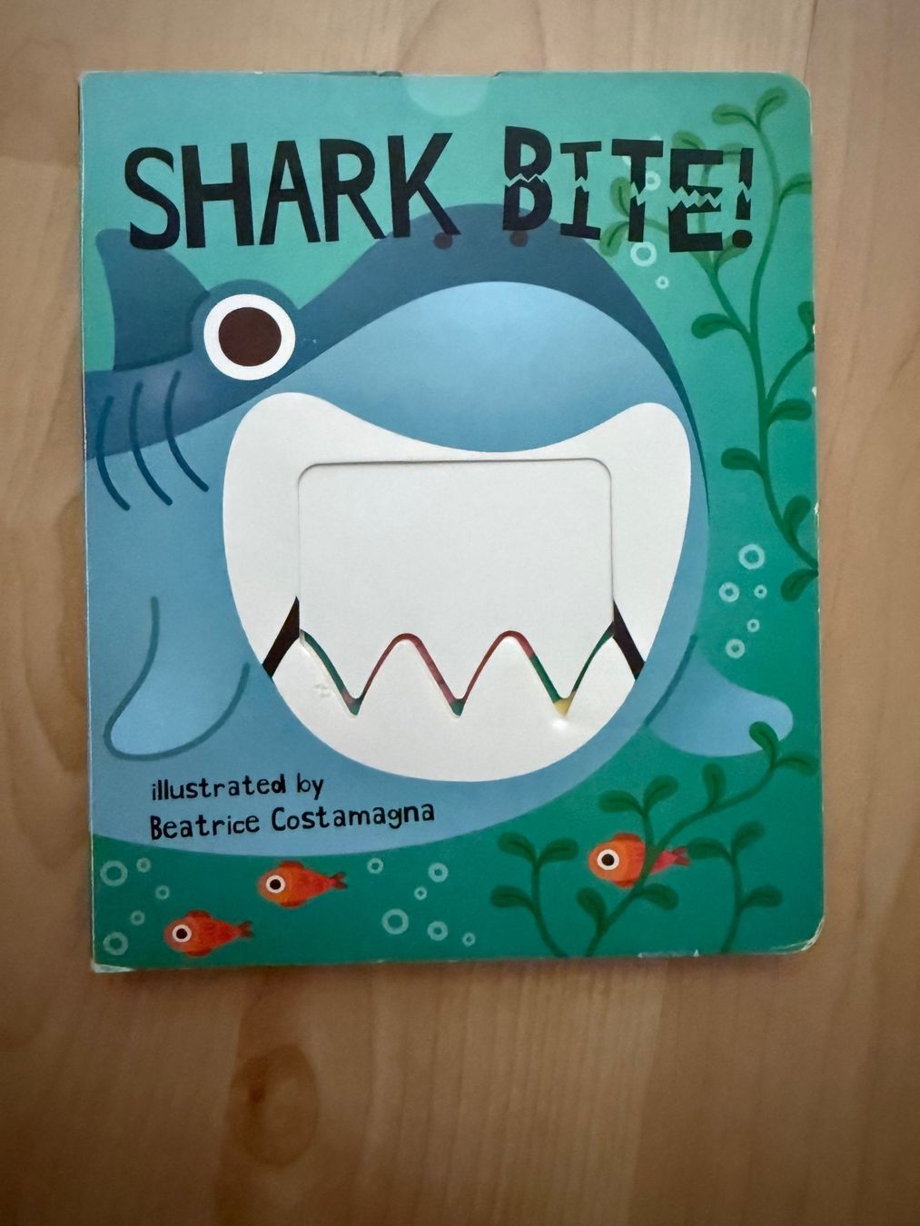 Bücher: Shark Bite (Beatrice Costamagna) – Gebraucht aus Pfäffikon SZ von Syndrome379