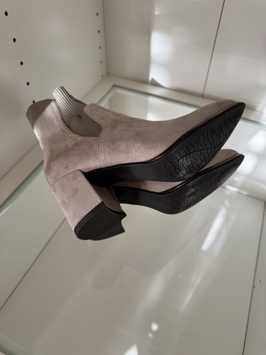 Scarpe da donna: Wildleder Stiefeletten, Grösse 36 – Nuovo (secondo la descrizione) da Binningen venduto da happy_xx 4