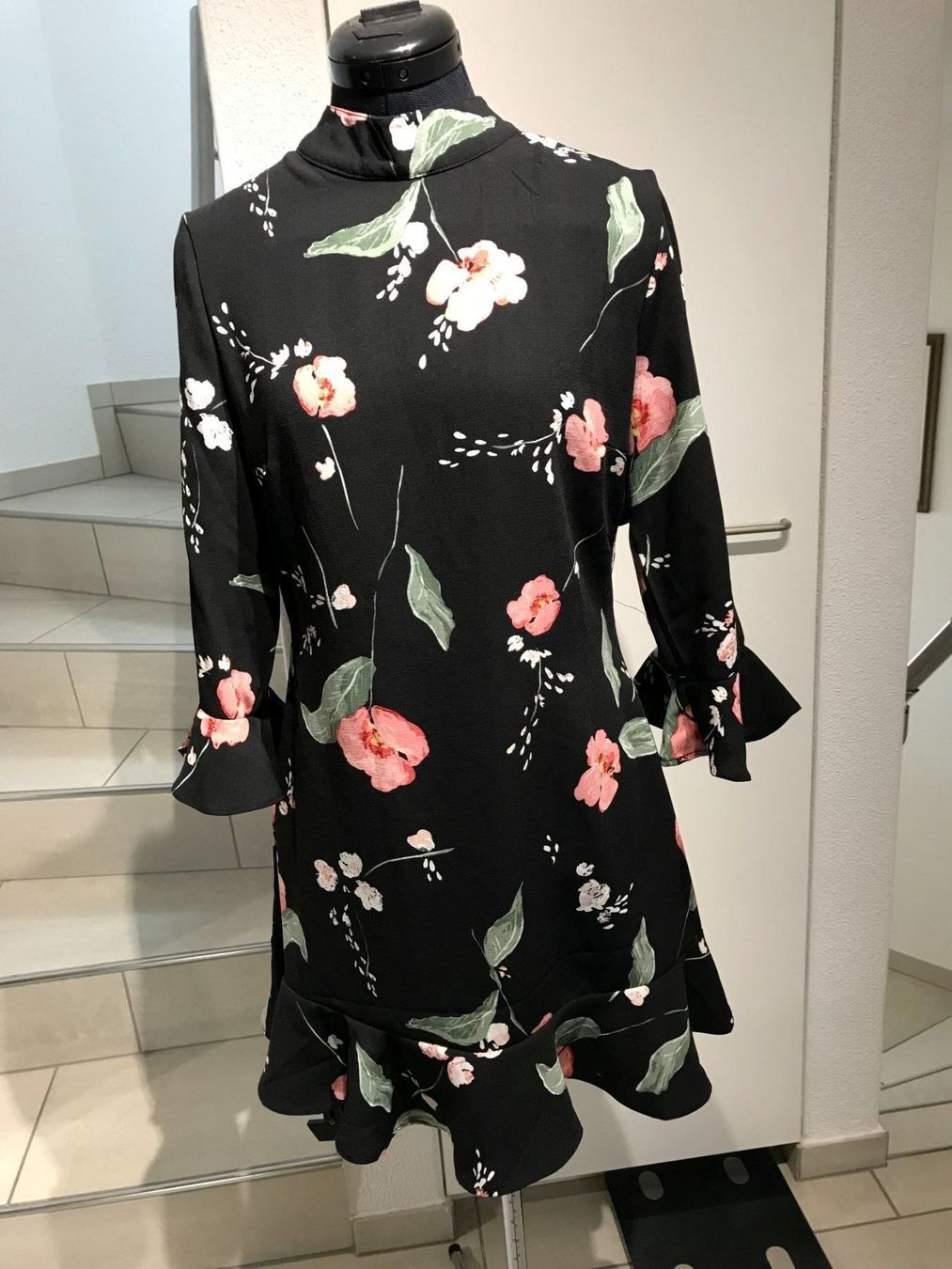 Vestiti: Kleid Grösse M von Minkpink – Usato da Wagenhausen venduto da vintagesecondhand