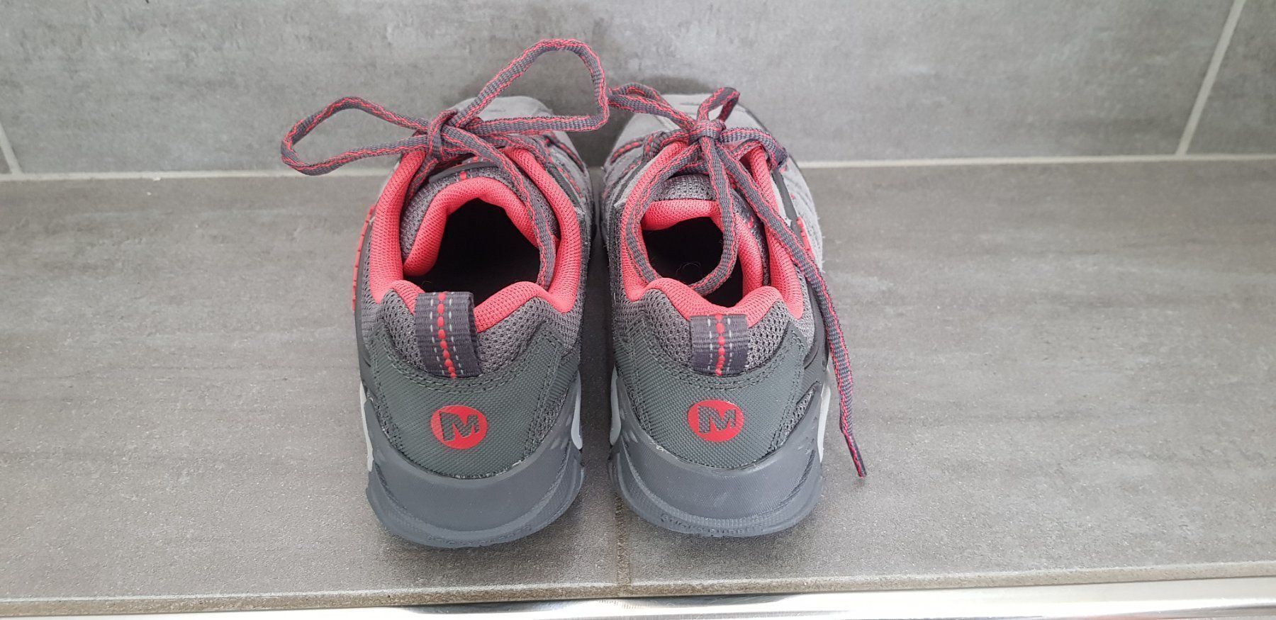 Merrell Scarpe per ragazze: NEU - MERREL Wanderschuhe gr. 37 – Nuovo e nell'imballaggio originale da Mezzovico venduto da maemy 3