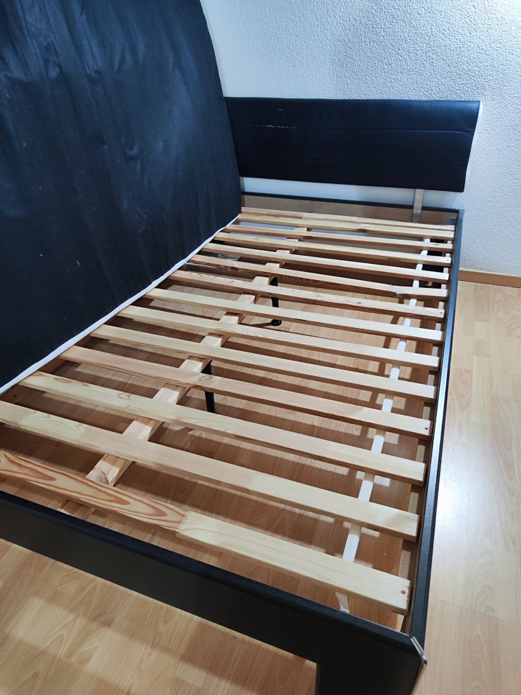 Lits: Bett Mit matratze – D'occasion à Bürglen UR par fan_8ygz 2