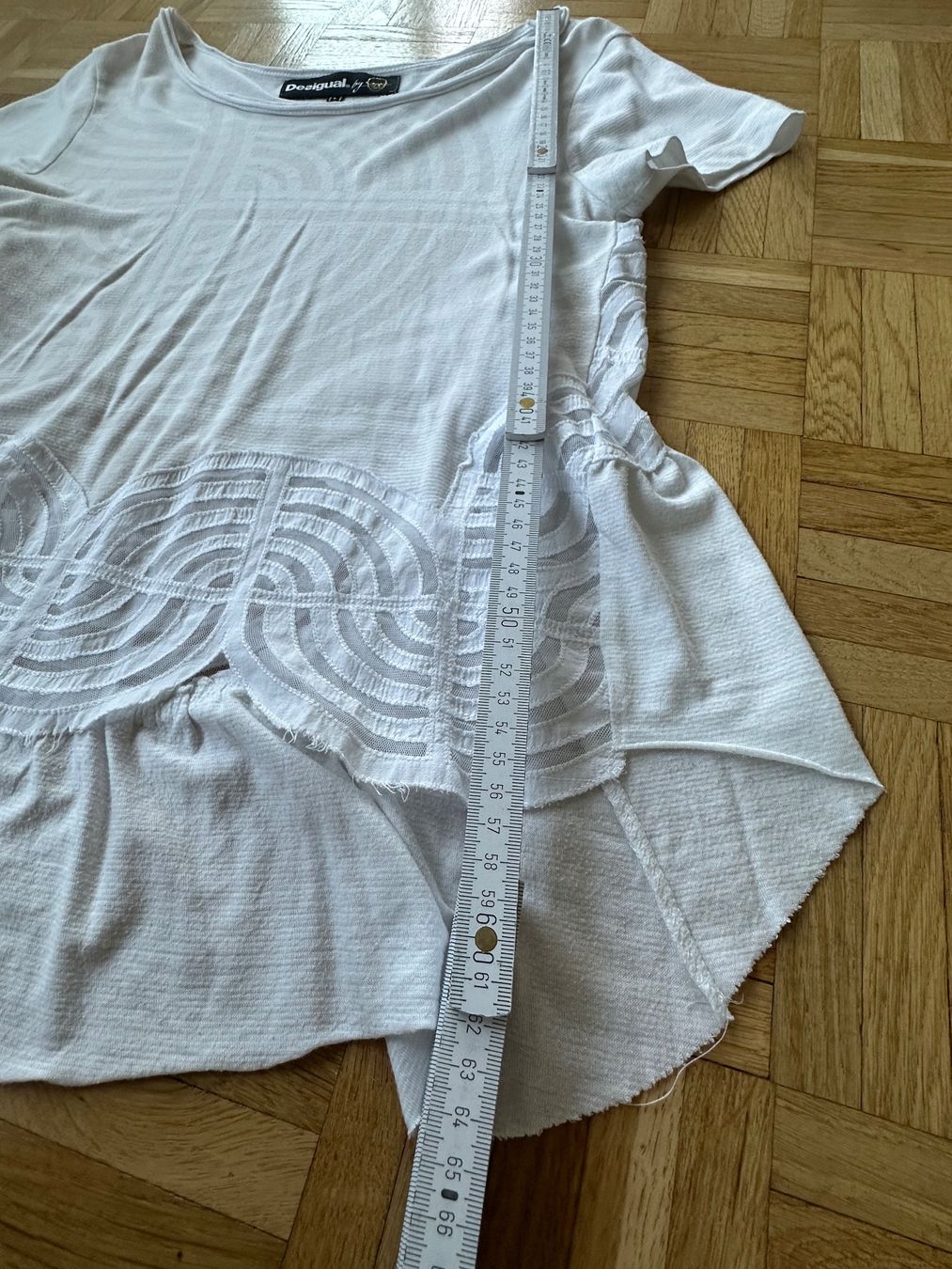 Desigual Top: Desigual weisses Top mit Rüschchen – Difettoso da Zürich venduto da ong8 2