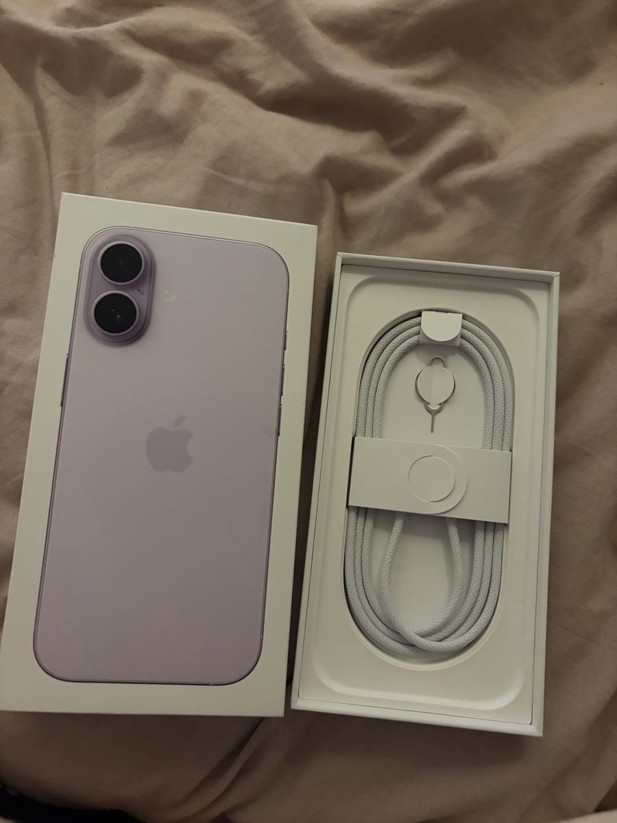 Apple Telefoni cellulari / Smartphones: iphone 17 lavande  – Usato da Petit-Lancy venduto da meg_sw2k 3