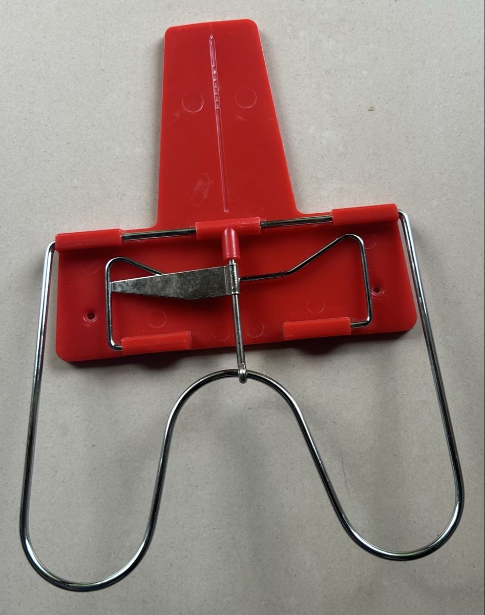 Altro in Decorazioni & Accessori: Buchständer rot, sehr praktisch – Usato da Wil ZH venduto da uhe_nw6s 3