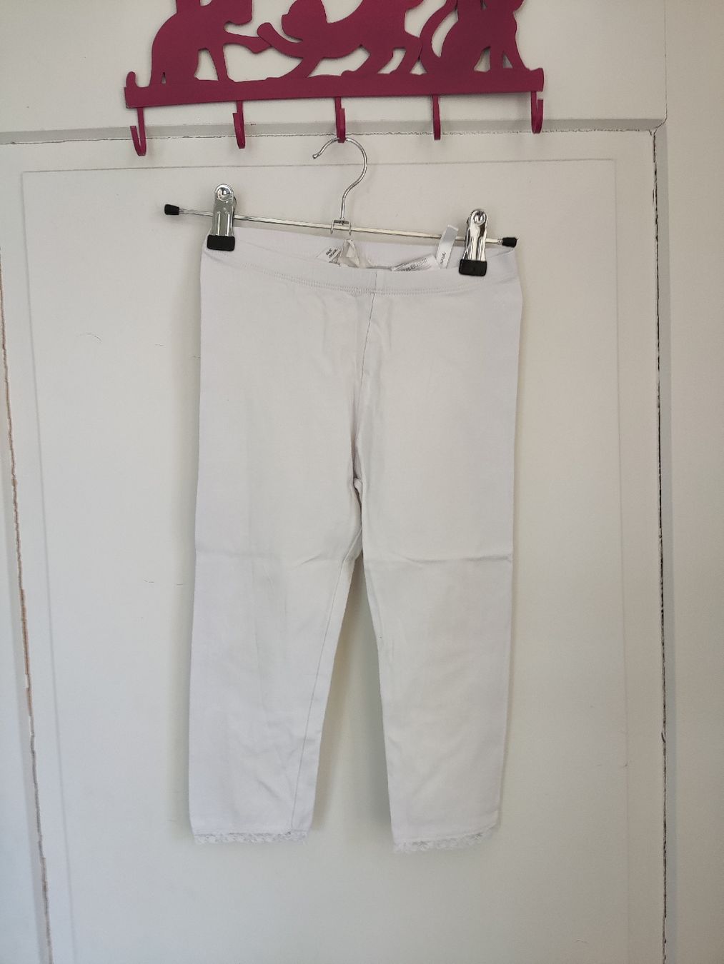 Pantaloni: Capri Leggins Gr 134 – Usato da Winterthur venduto da Shorna