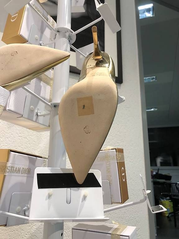 Scarpe da donna: Jimmy Choo gold pumps – Usato da Pfäffikon SZ venduto da Netiretta 1