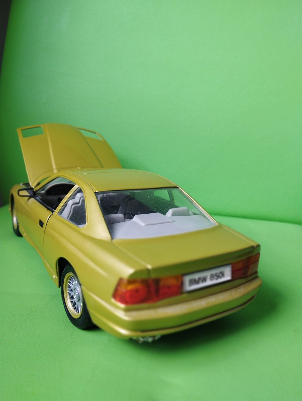 BMW Voitures modèles: BMW 850i – D'occasion à Domat/Ems par oriori 2