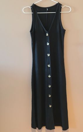 Sommerkleid von ONLY – V-Ausschnitt, Knöpfe