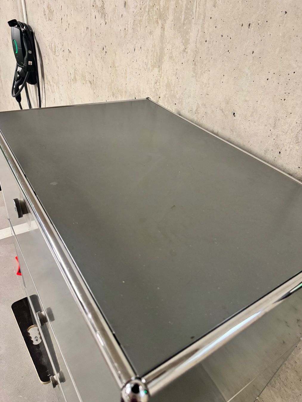 USM Kommoden: USM Haller Sideboard mit 3 Schubladen grau gebraucht – Gebraucht aus Tuggen von -SB- 2