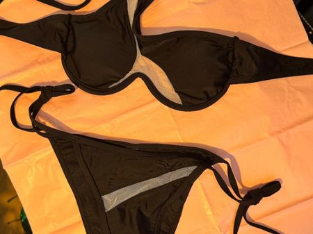 Schwarzer Bikini mit Tüll Gr. S und XS - Neu mit Etikett