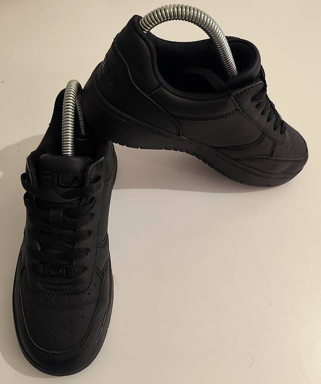 Scarpe da uomo: FILA Sneaker Triple Black | Grösse EU 38 – Usato da Pully venduto da vir_58dk 1
