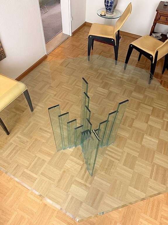 Roche Bobois Tavoli: Achteckiger Kristall Esstisch – Usato da Basel venduto da kairii