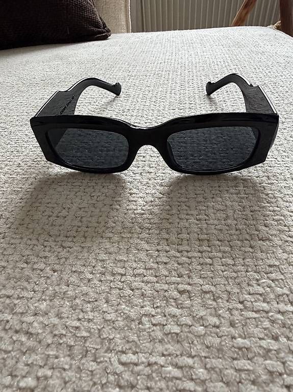 Brillen & Gläser: Balenciaga Sonnenbrille  – Gebraucht aus Küsnacht ZH von TinaSimona.31
