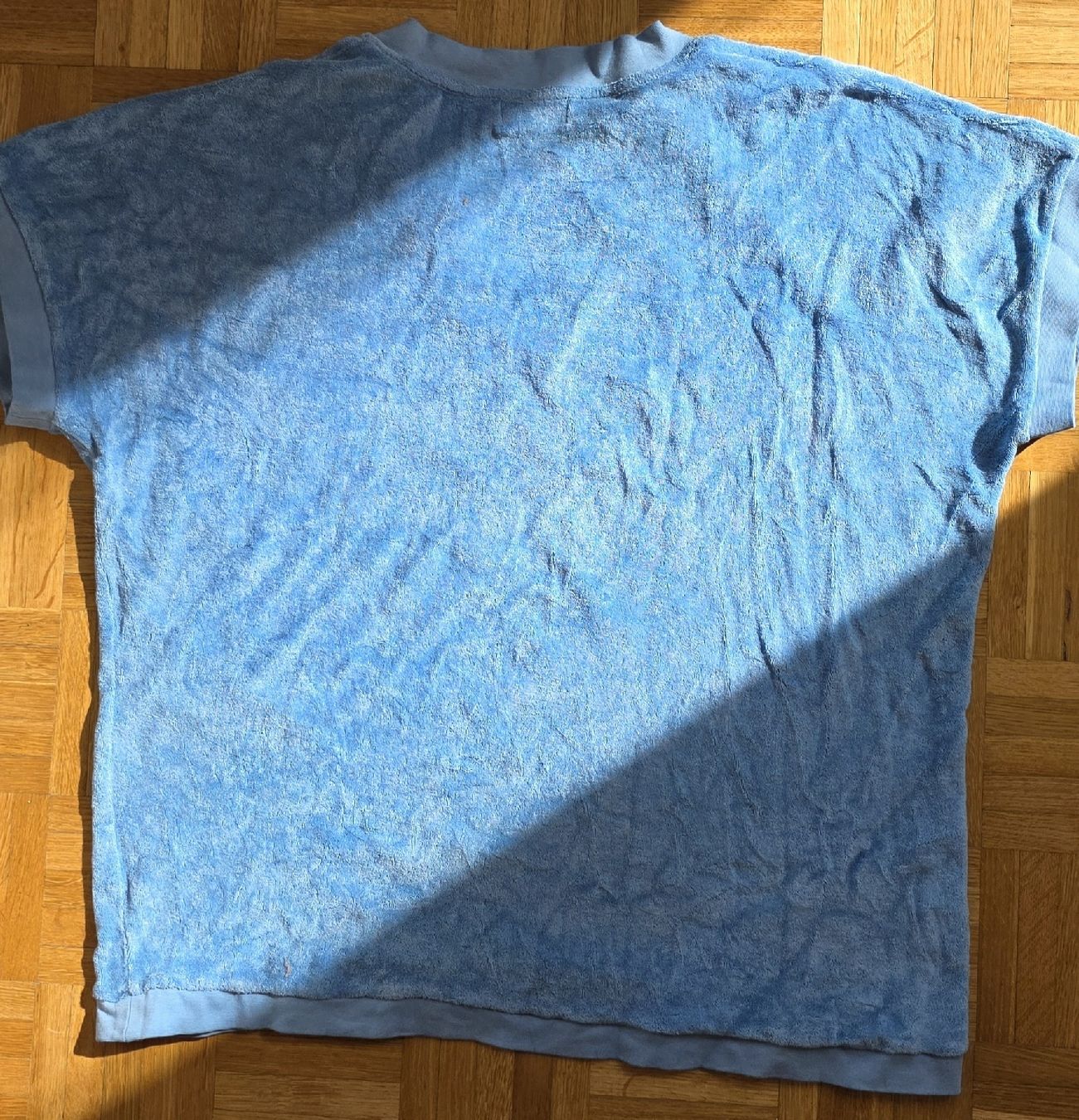 T-shirts: Pull /Tshirt bleu sans manche taille L – D'occasion à Yverdon-les-Bains par van_dq65 5